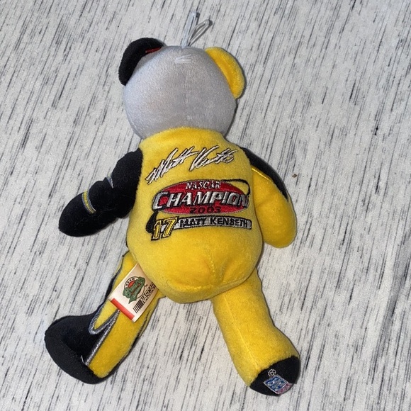 NASCAR 2003 champion speed bear Matt Kenseth 17 - Picture 2 of 9
